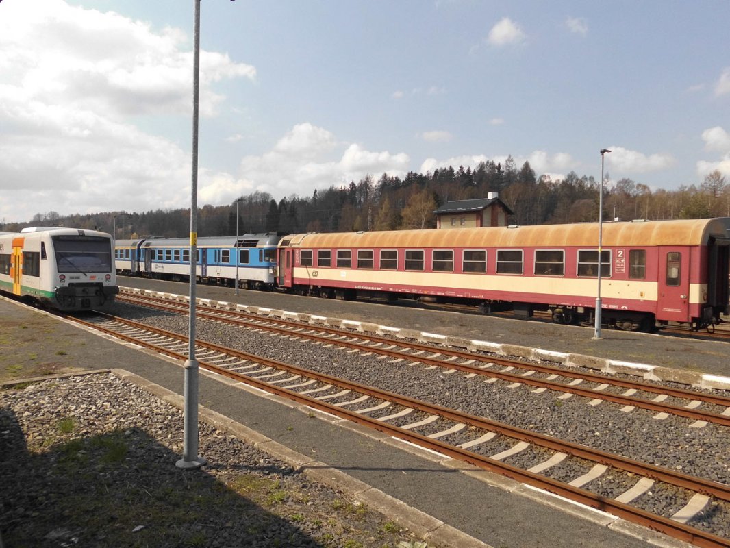 854-225-und-bdtn-rybniste.jpg