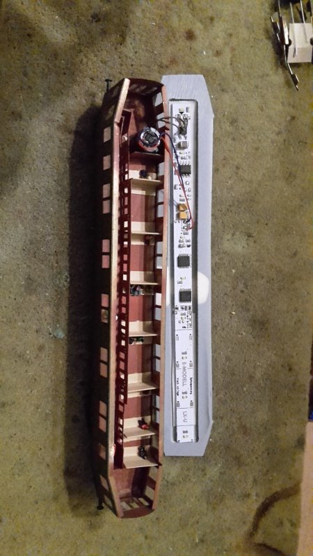 Inneneinrichtung Eilzugwagen lackiert (1).jpg