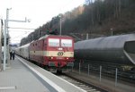 f11 371 004-3.jpg