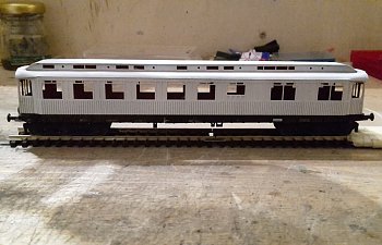 Speisewagen grundiert.jpg