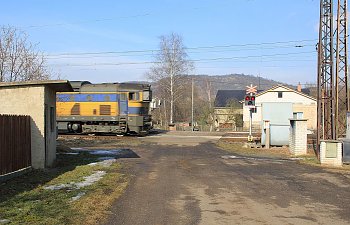 IMG_4355-Brozanky-Bahnuebergang.JPG