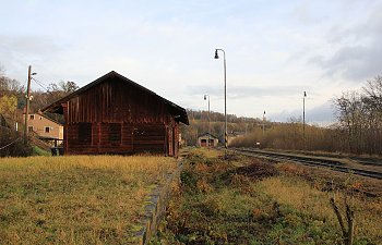 IMG_6263-Hrob-Gueterschuppen.JPG