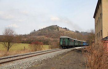 IMG_7696-Trebivlice-ausfahrender-Dampfsonderzug.JPG