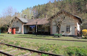 IMG_0686-Sudomer-Bahnhofsgebaeude.JPG