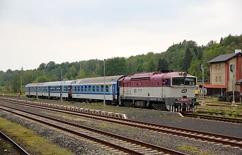 IMG_1192-Rybniste-Personenzug-Os-6022.JPG