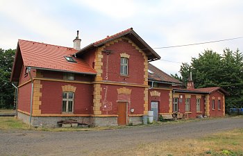 IMG_5039-Kastice-Bahnhofsgebaeude.JPG