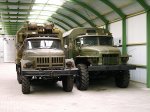 Armee LKW UAZ und GAS 04.01.2004.JPG