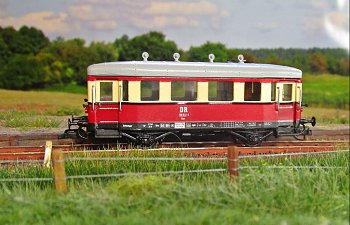 Wieder ein Triebwagenanhänger der Waggonfabrik Wismar - Beiwagen 190 832-6