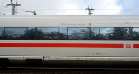 403 552-3 Möchengladbach Seitenansicht.jpg