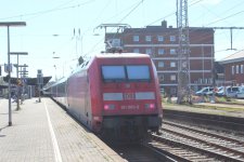 db101-085-9.jpg