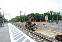 Bf Wünsdorf Waldstadt Bahnsteig Blick Ri. Dresden.jpg