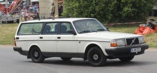 west-volvo240kombi001.jpg