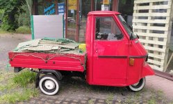 15nkw-piaggio-ape50-002.jpg