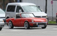 17classic-triumph-spitfire001.jpg