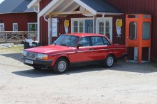 4volvo240.jpg