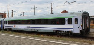 wagen-personen-pkp-B10bmnouz.jpg