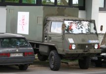 puch-pinzgauer-dreiachser-sanitaetskoffer002.jpg