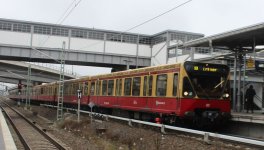 triebwagen-db-480.jpg triebwagen-db-480.jpg