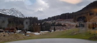 Warten im Bf. Litzirüti auf den Gegenzug.jpg