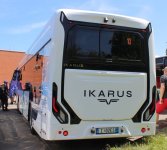 03ikarus120e4.jpg