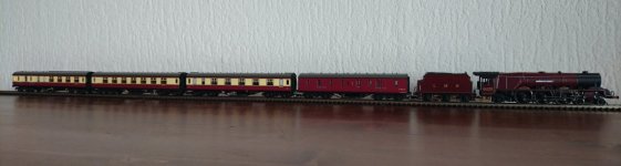 HORNBY TT3010M (2).JPG