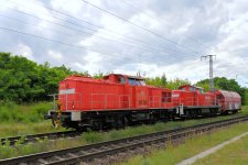 298 308-8_294 820-6 Rbf Berlin-Wuhlheide.jpg