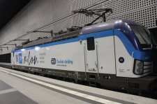 vectron-berlin-hbf-cd193-683-0.jpg