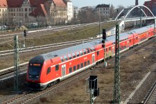 RE 1 nach Magdeburg in Berlin Ostkreuz (1).jpg