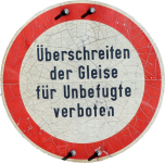 ÜberschreitenDerGleiseVerboten.png