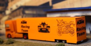 racing4.jpg racing4.jpg