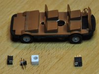 B1000_Beleuchter_Fahrwerk.jpg B1000_Beleuchter_Fahrwerk.jpg