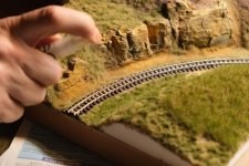 Mit Spülmittel-Wasser-Gemisch benetzt.