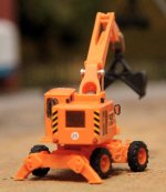 Bagger T174-2 orange (3).JPG