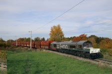 266 015_6_mit vollem Kohlezug Profen-Gera-Küchwald in der Steigung von Meerane nach Dennheritz...JPG