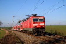 143 821_1_mit VVO Garnitur (S-Bahn Dresden) RB 26921 ,Vsig St.Egidien.30.12.15_0116 802.jpg