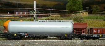 Heris TT DR-Kessel mit Tillig 6achser.JPG