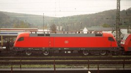 2001.22.11 182 011 in Würzburg Gbf.JPG