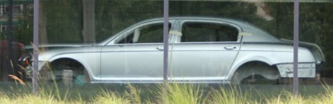 2006bentley-continental-flying-spur-glaeserne-manufaktur-dresden001.jpg