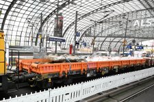 Rens 37 80 3988 442-4 Bf Berlin Hauptbahnhof.jpg